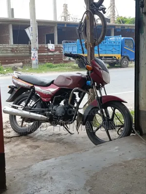 Bajaj CT 100 2018 Red