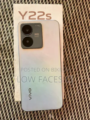 Vivo Y22s 128 GB Silver