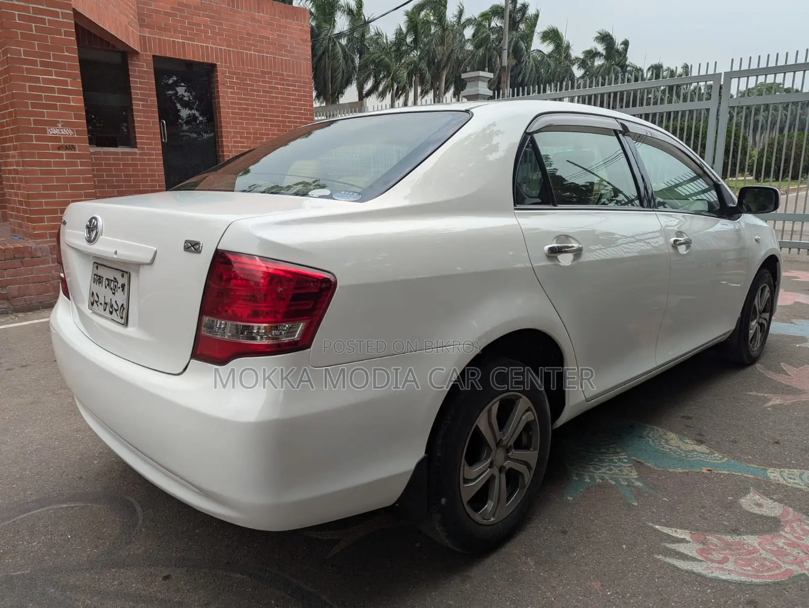 Toyota Axio 2011 White
