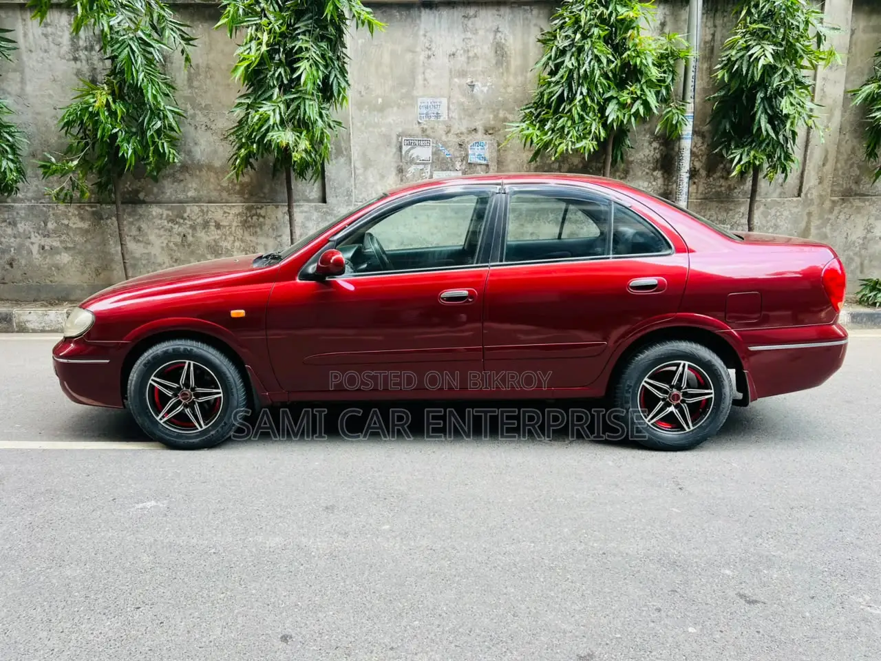 Nissan Sunny 2005 Maroon
