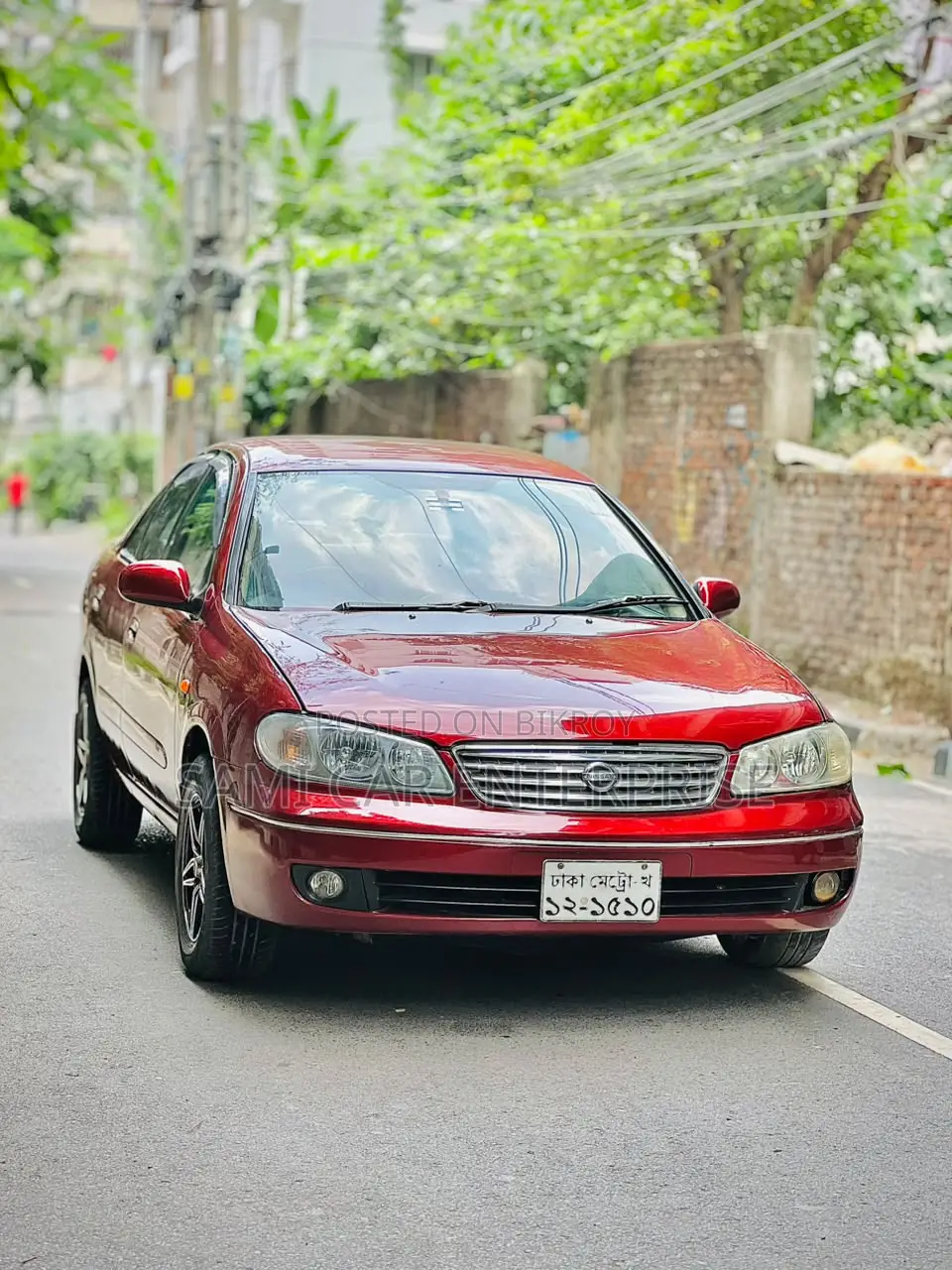 Nissan Sunny 2005 Maroon