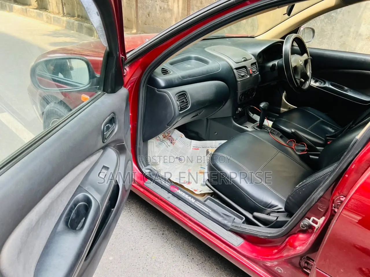 Nissan Sunny 2005 Maroon