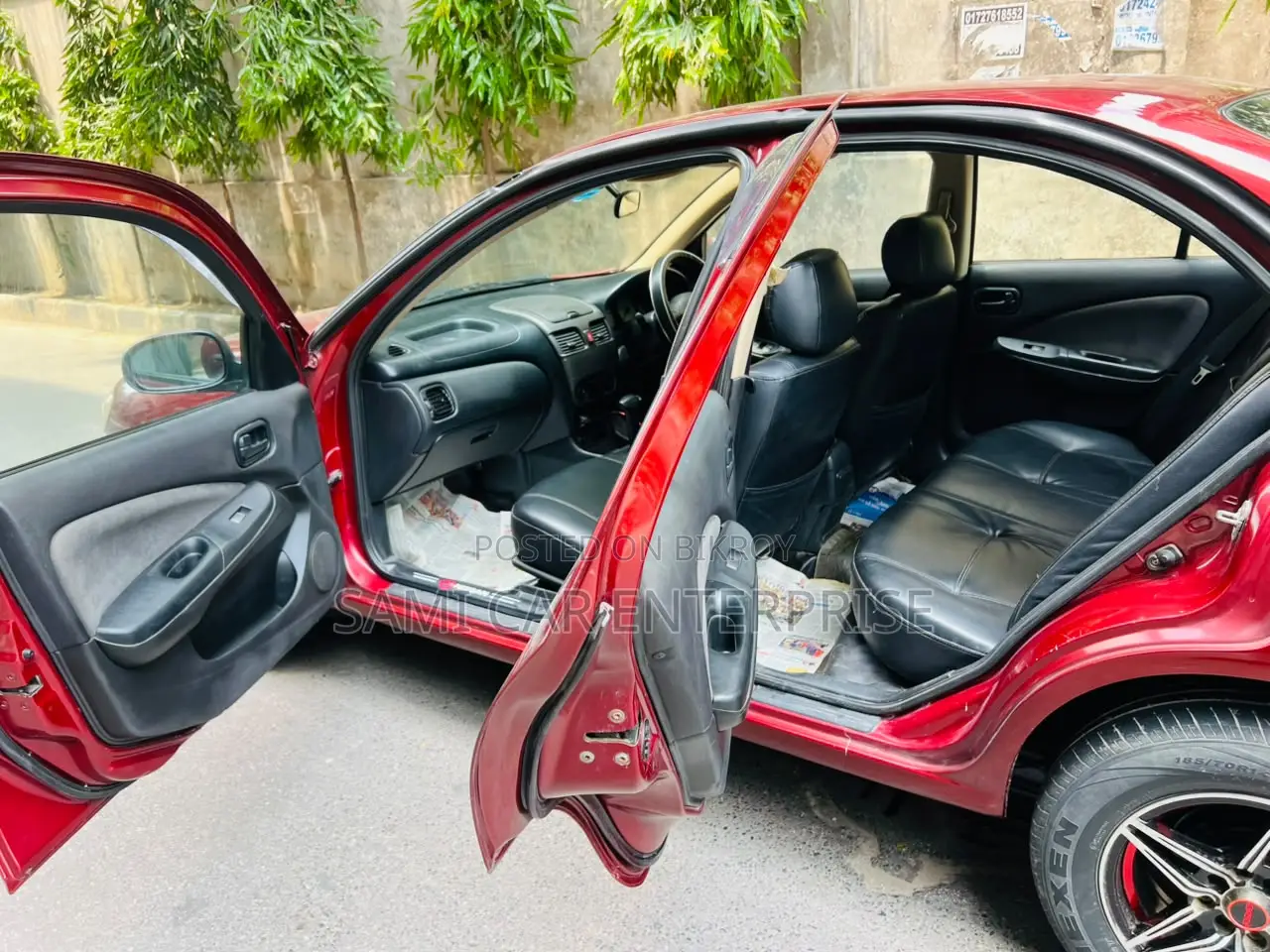 Nissan Sunny 2005 Maroon