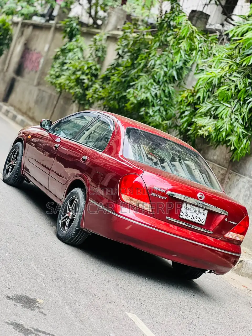 Nissan Sunny 2005 Maroon