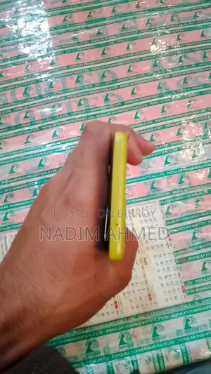 Motorola Moto G85 128 GB Yellow