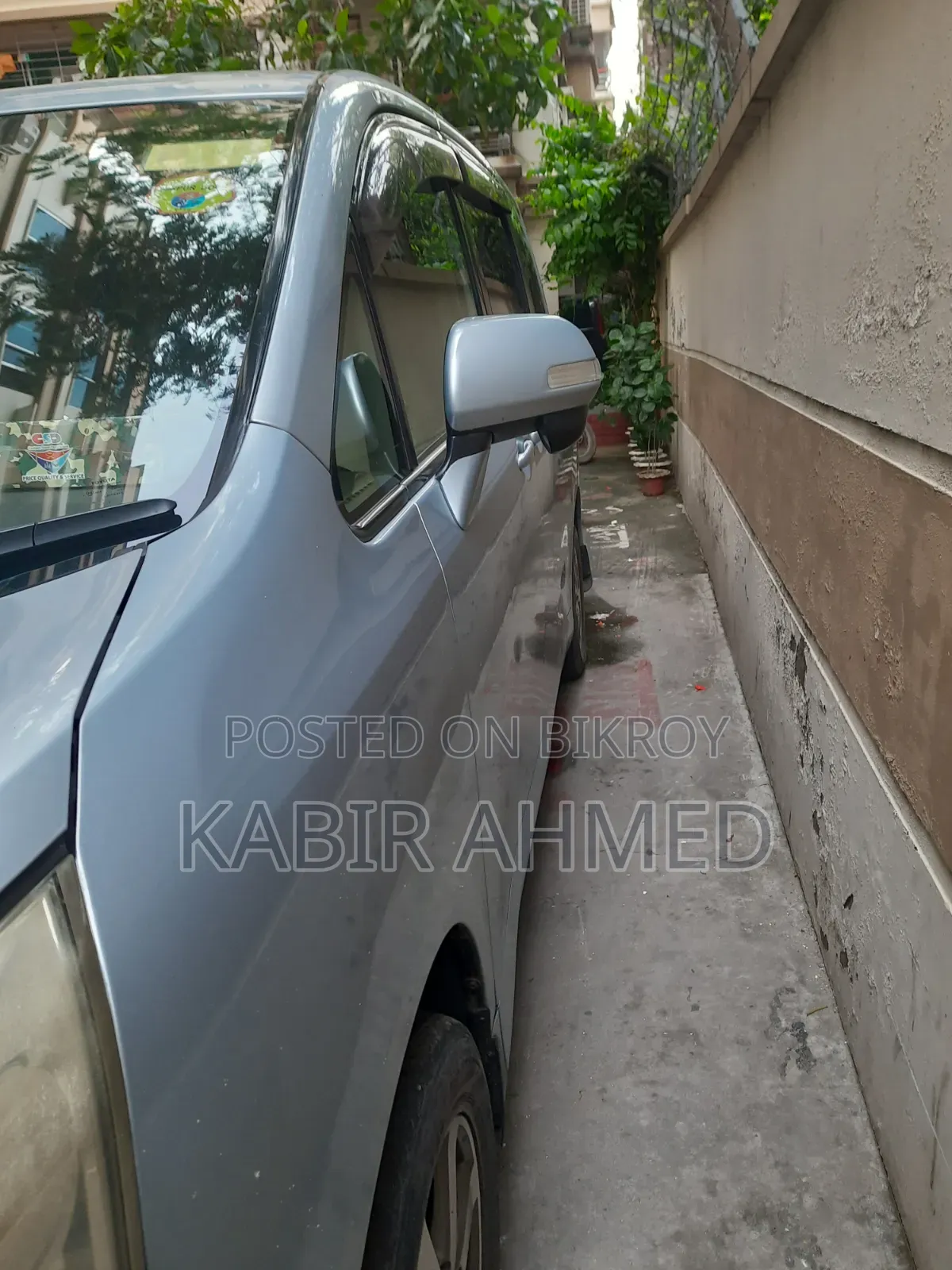 Toyota Noah 2011