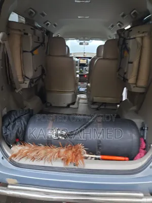 Toyota Noah 2011