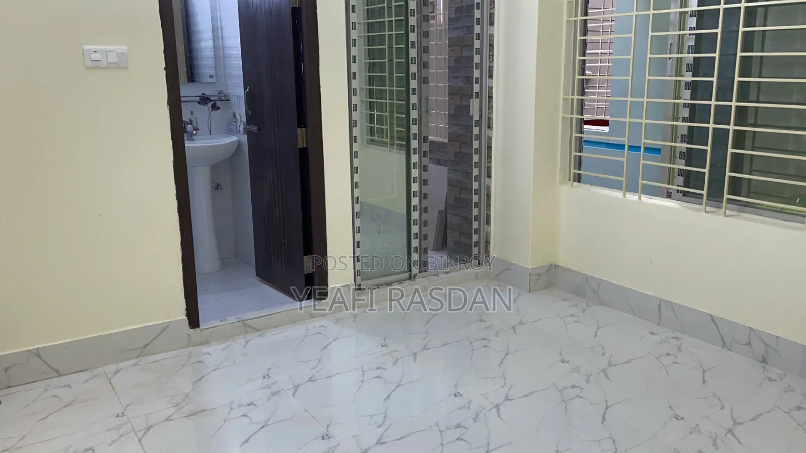 3bdrm Apartment in Moitry Bhaban, Kazipara for Rent