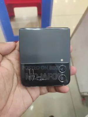 Samsung Galaxy Z Flip4 128 GB Black