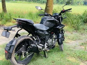 Hero 2022 Black