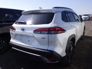 Toyota Corolla Cross 1.8 Hybrid AWD 2022 Pearl