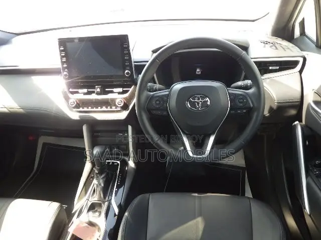 Toyota Corolla Cross 1.8 Hybrid AWD 2022 Pearl