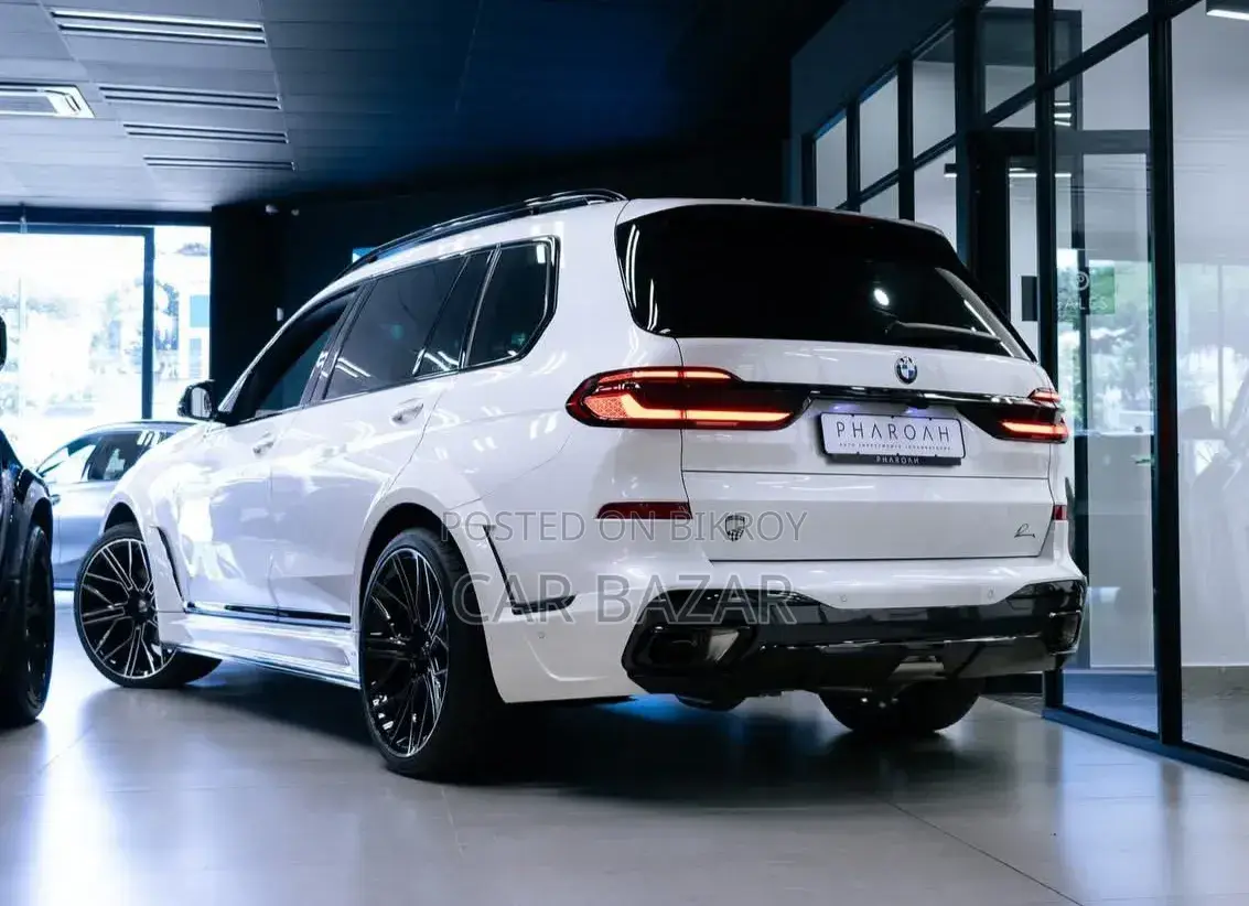 BMW X7 xDrive40i AWD 2024 White