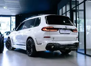 BMW X7 xDrive40i AWD 2024 White