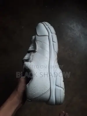 School Cates Jump Shoe (Size 43)