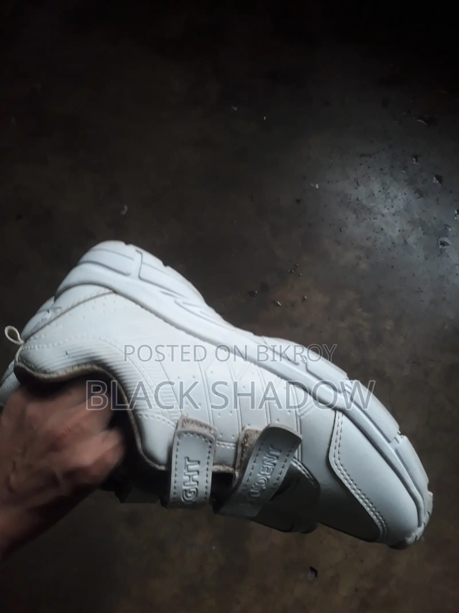 School Cates Jump Shoe (Size 43)