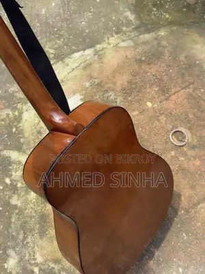 Yamaha F310 Guitar