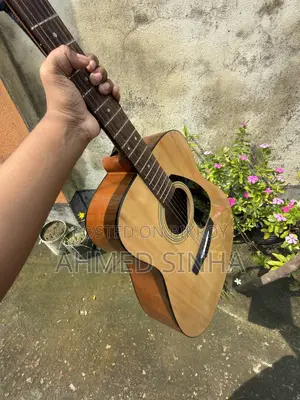 Yamaha F310 Guitar