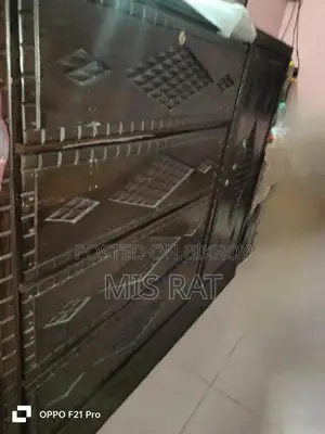 ওয়ারড্রব বিক্রি