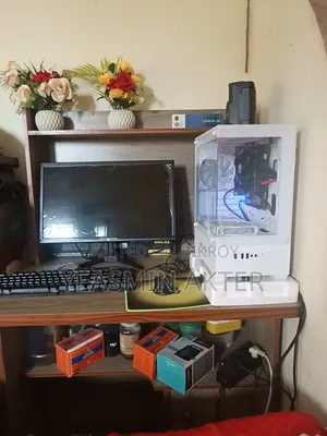 Desktop Computer Razer Core X 8GB Intel Core I5 SSD 128GB