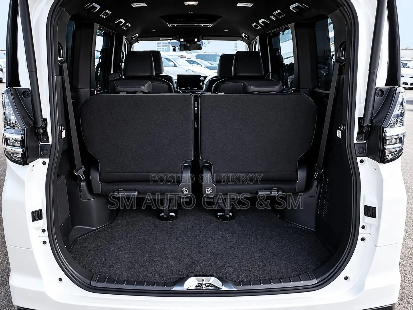 Toyota Voxy 2022 Pearl