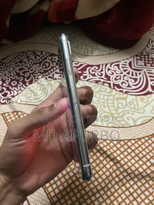 Apple iPhone XS 64 GB White