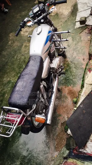 Yamaha 2004 Silver