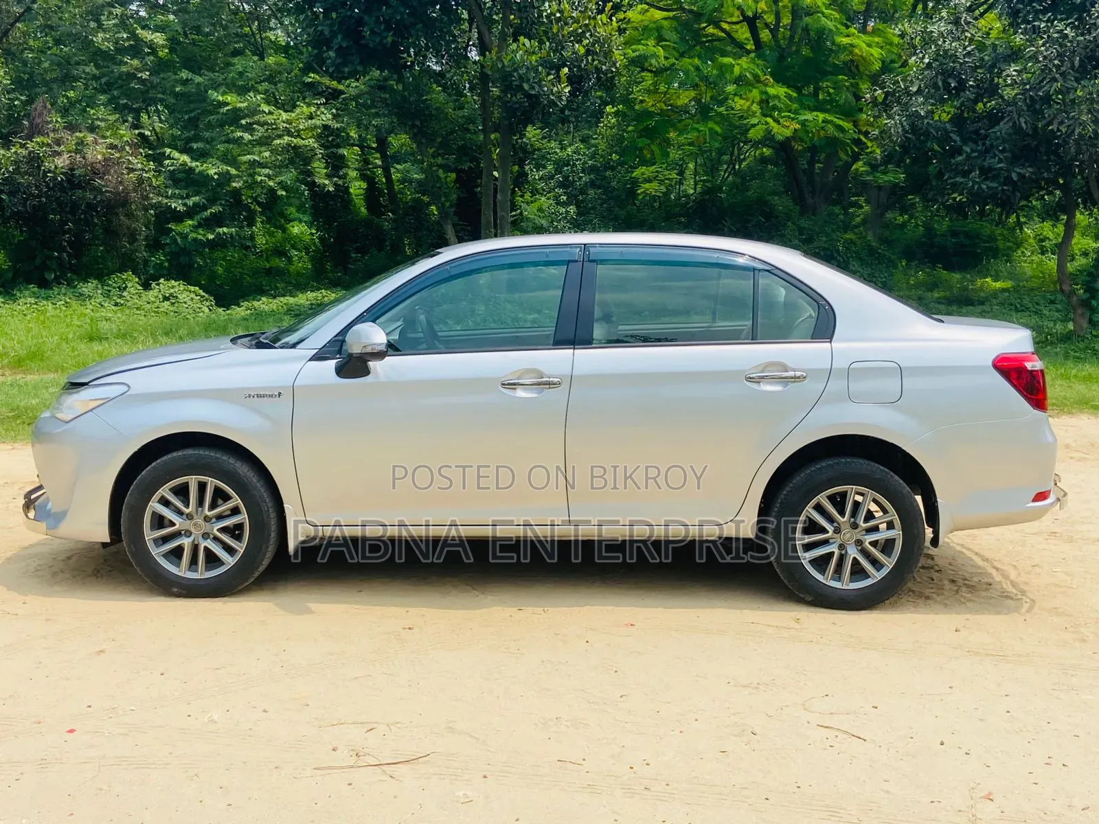 Toyota Axio 2015 Silver