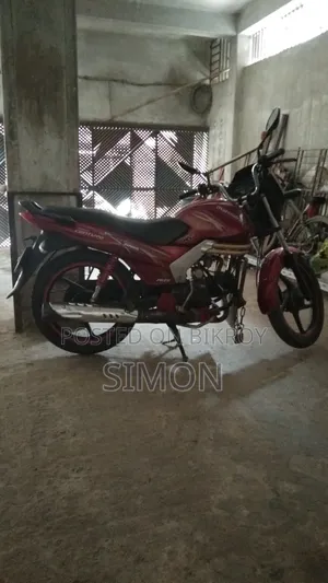 Mahindra Centuro 2014 Red