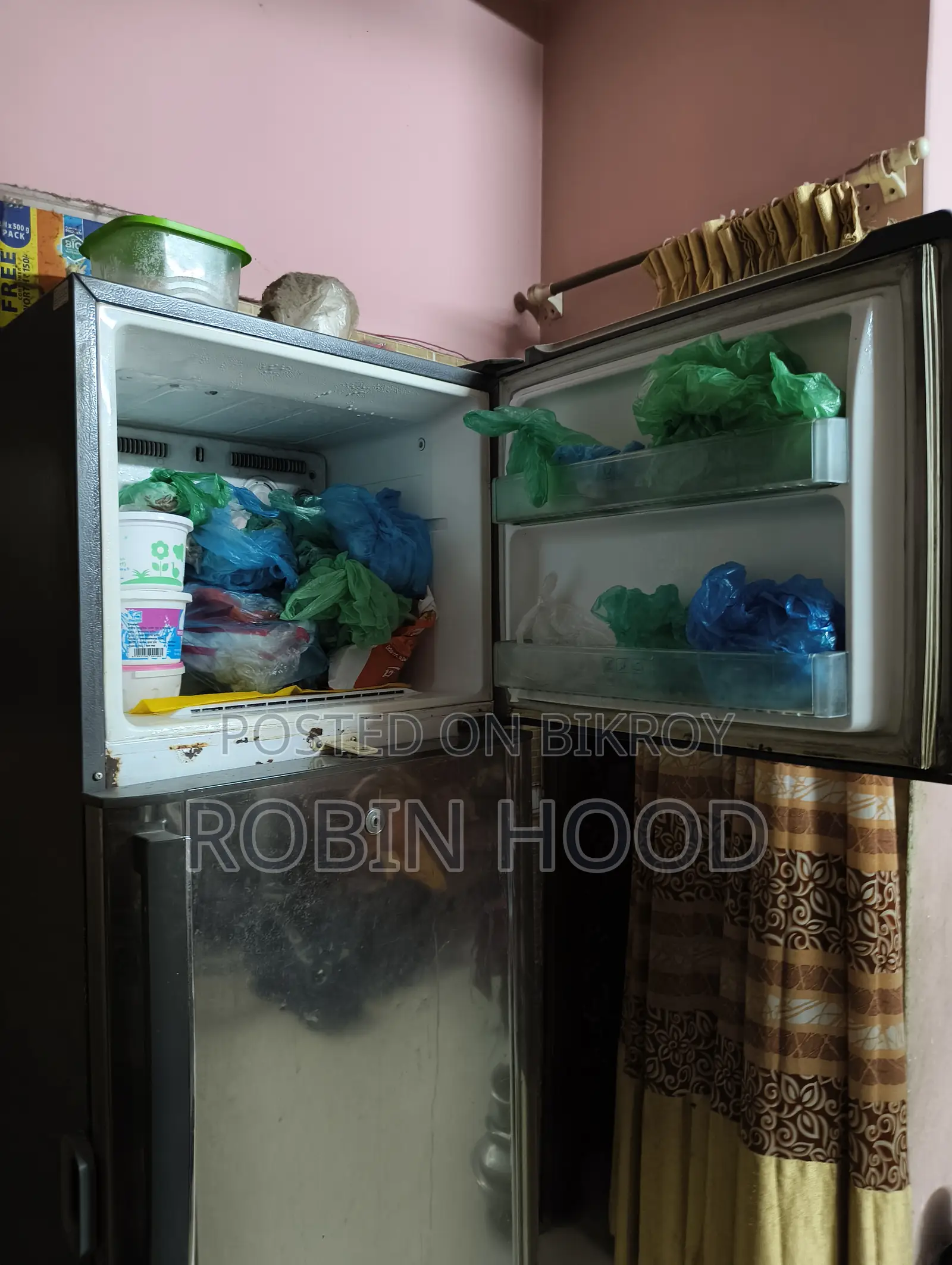Samsung Fridge 380 Litres.