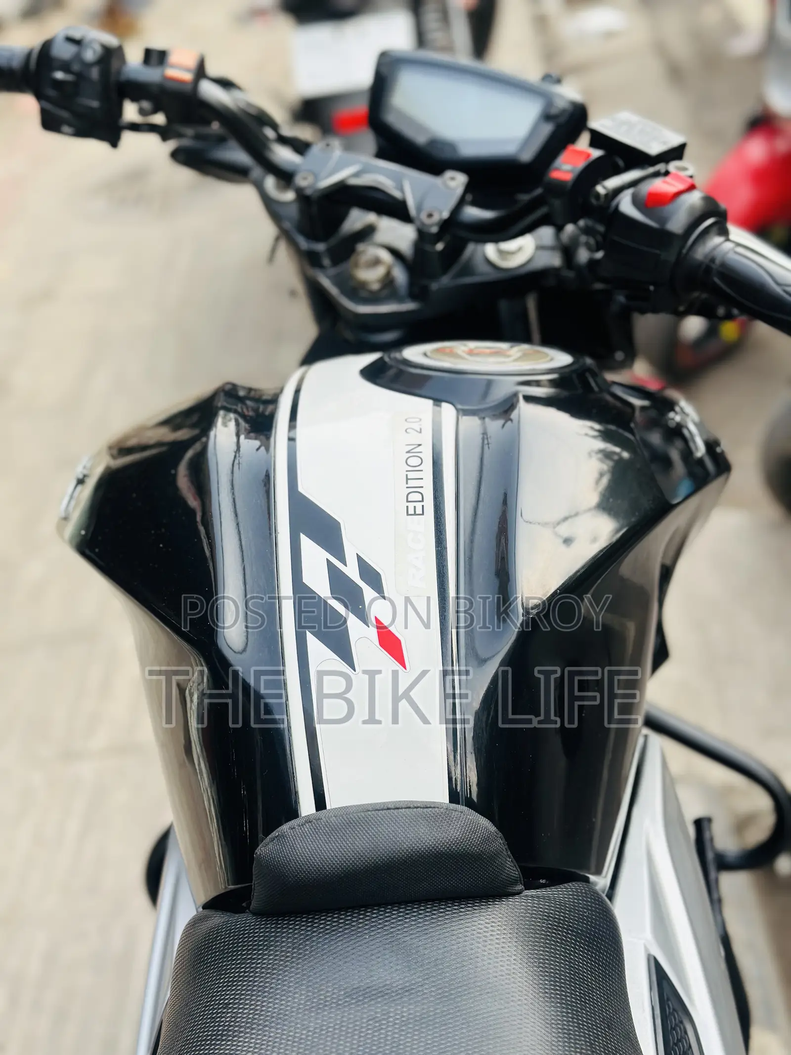 TVS Apache 160 4V 2022 Black