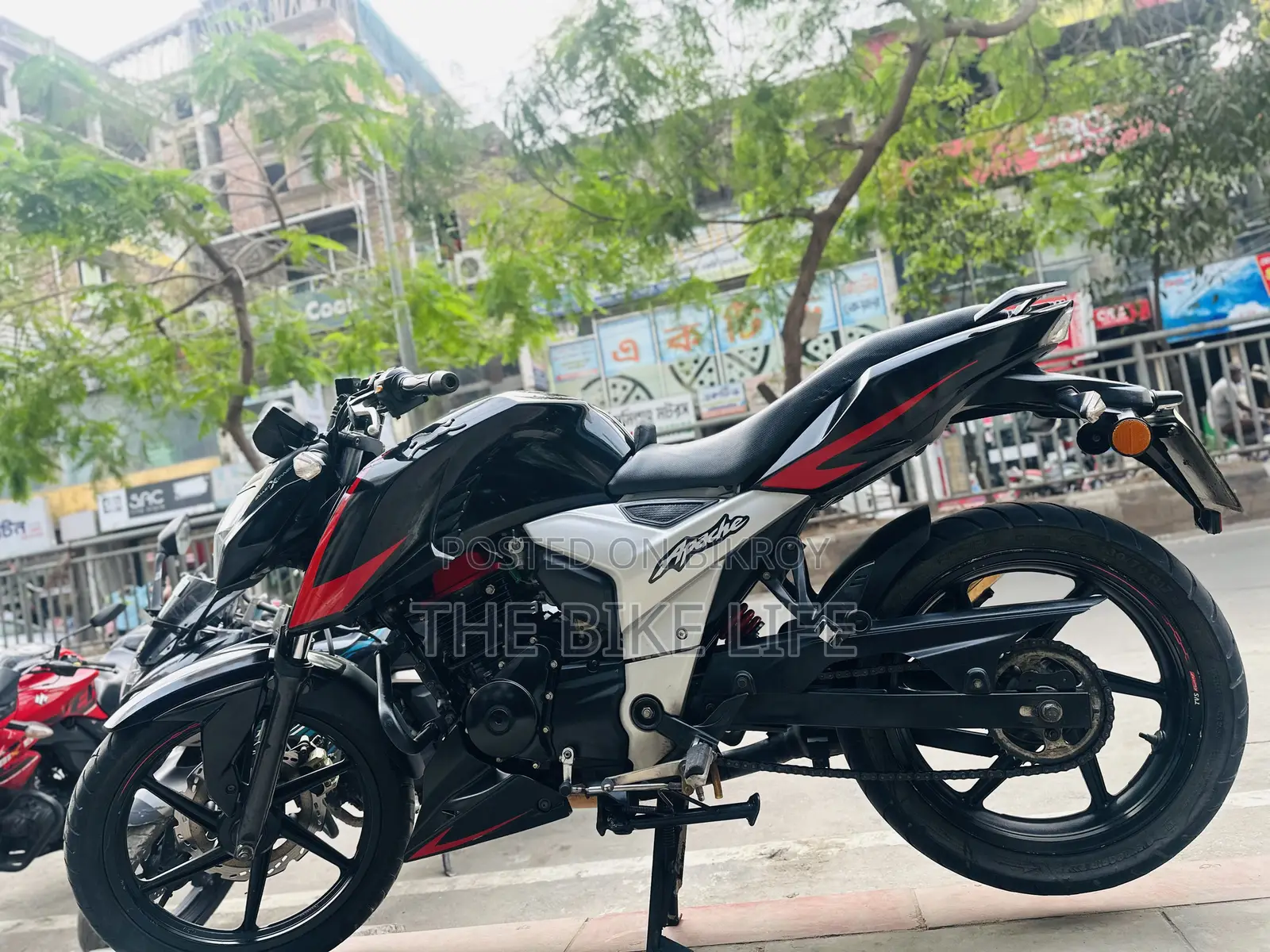 TVS Apache 160 4V 2022 Black