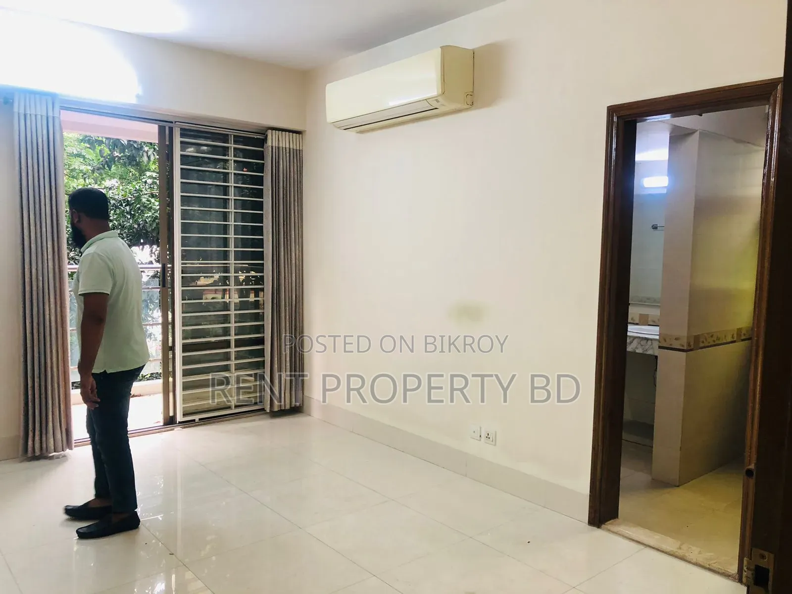 4bdrm Block of Flats in Suvastu, Gulshan for Rent