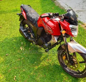 Yamaha FZ 2013 Red