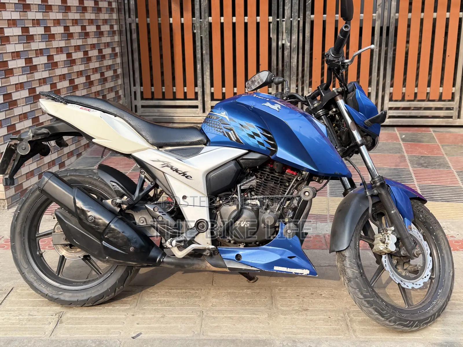 টিভিএস অ্যাপাচি ১৬০ ৪ভি ২০১৯ ব্লু