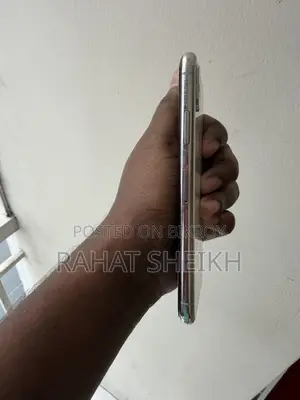 Apple iPhone XS 64 GB White