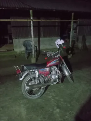 হোন্ডা ২০০৬ রেড