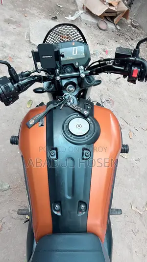 Yamaha FZ 2024 Orange