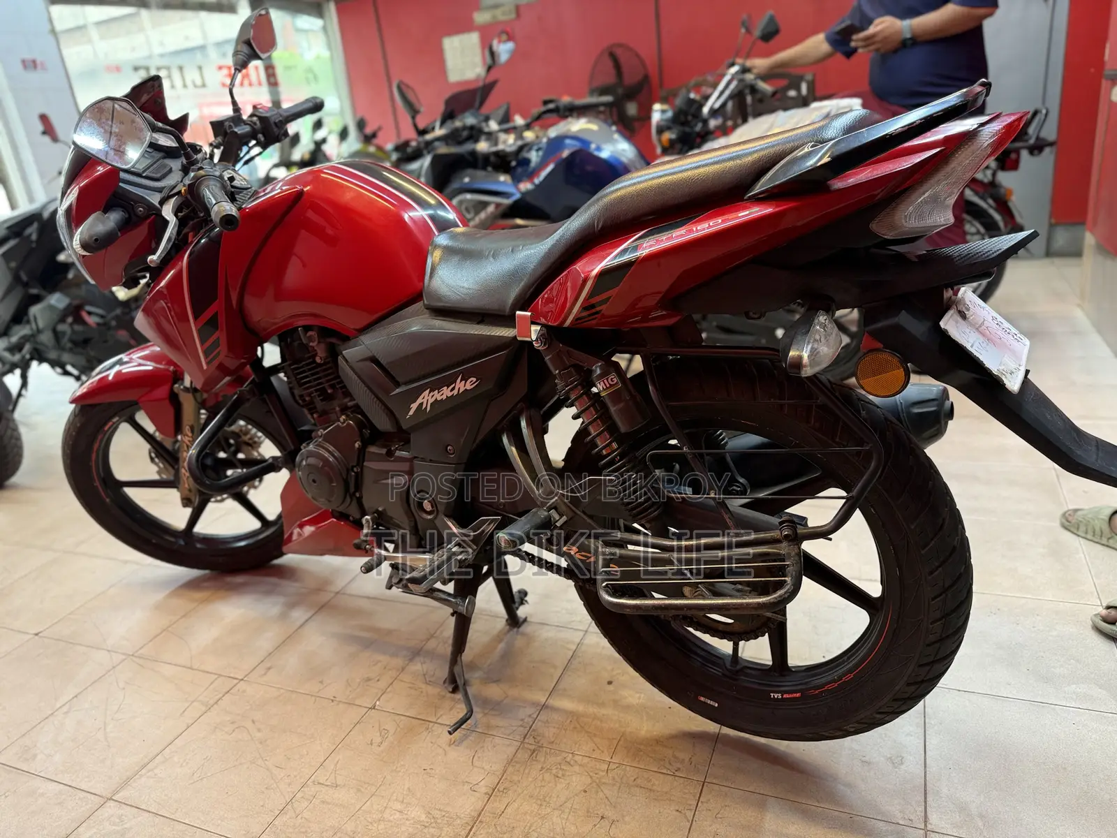 TVS Apache RTR 160 4V 2021 Red