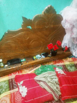 একটা খাট বিক্রি হবে
