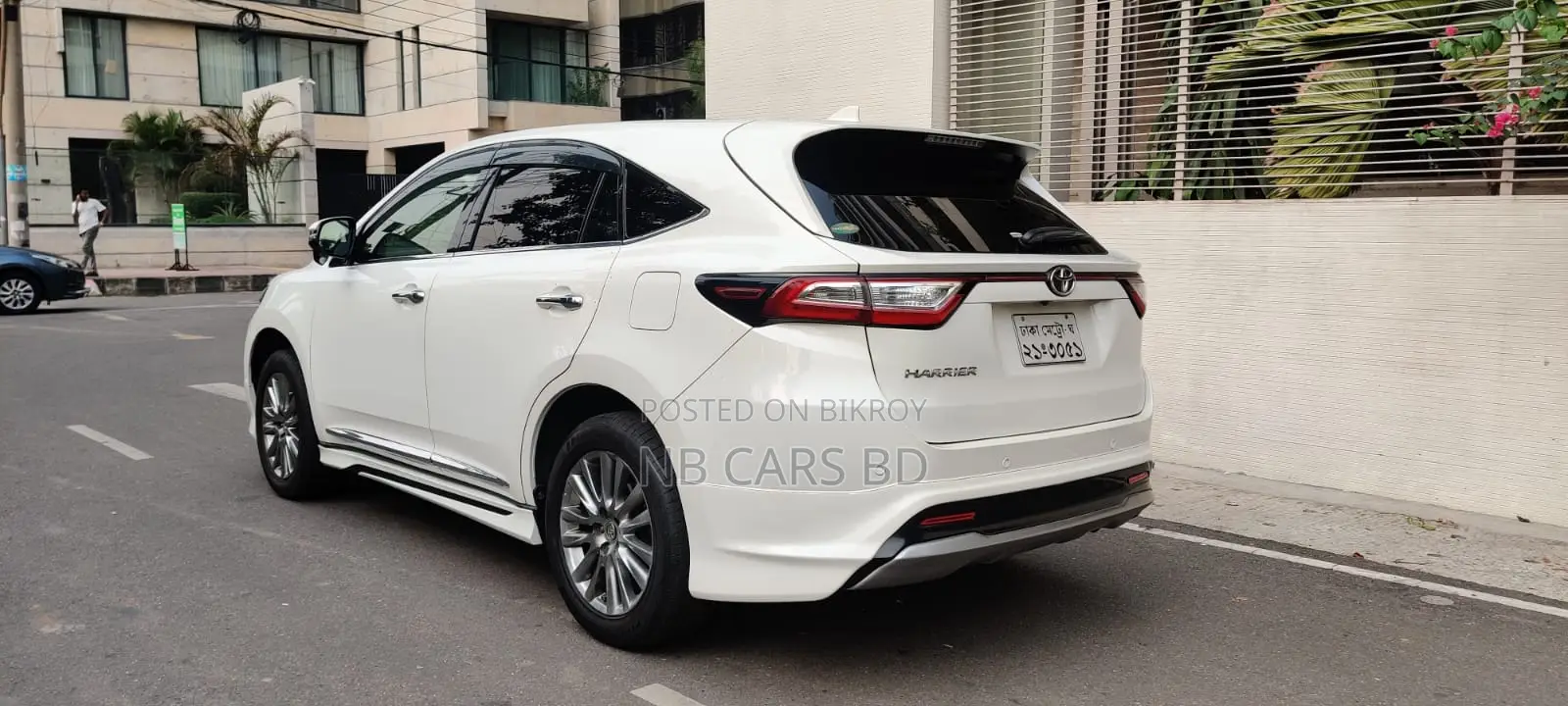 Toyota Harrier 2.0 2018 Pearl