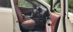 Toyota Harrier 2.0 2018 Pearl