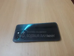 Vivo Y28 8 GB Green