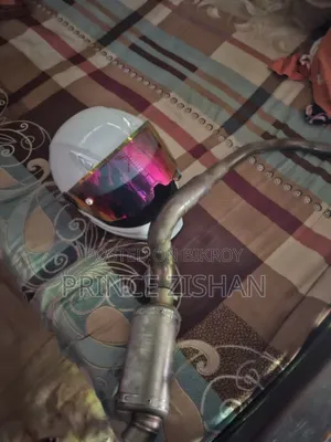 হেলমেট এবং সাইলেন্সার