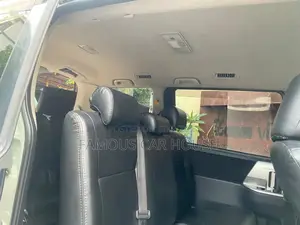 Toyota Noah 2.0 143hp AWD (7 Seater) 2012 Pearl
