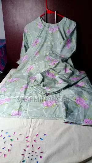 মহিলাদের পোশাক