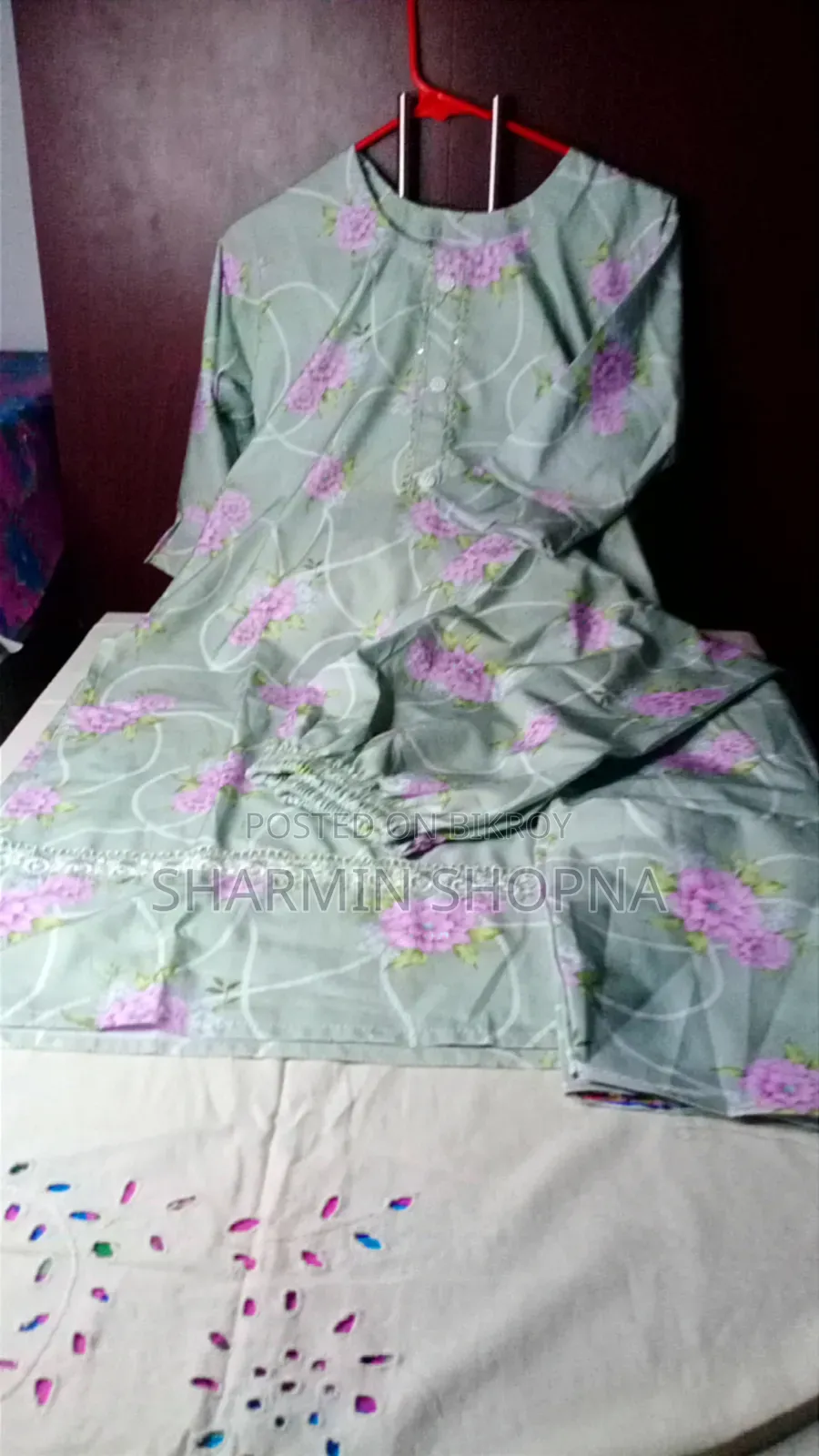 Woman's Dress