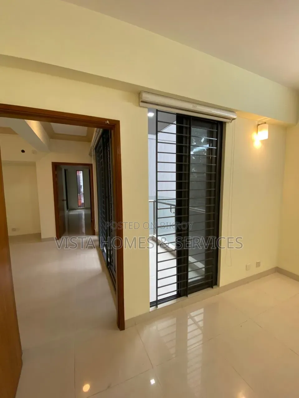 4,000 SFT Exclusive Commercial Floor in Gulshan-1 (Lakeside)