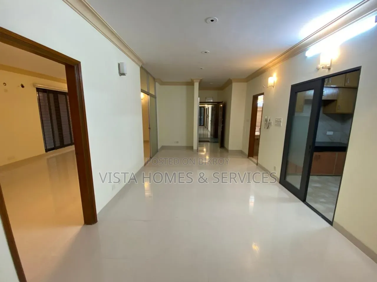 4,000 SFT Exclusive Commercial Floor in Gulshan-1 (Lakeside)