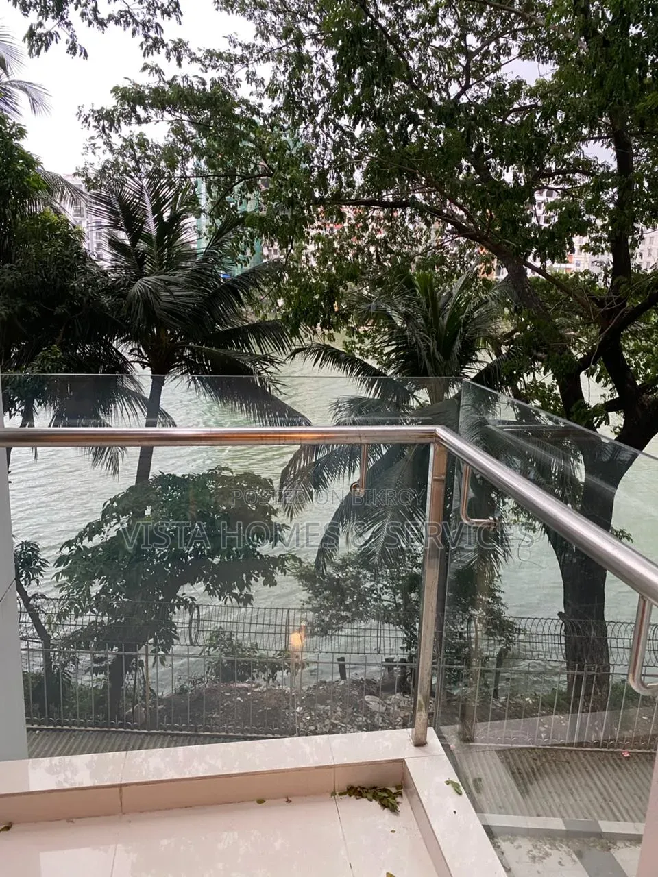 4,000 SFT Exclusive Commercial Floor in Gulshan-1 (Lakeside)